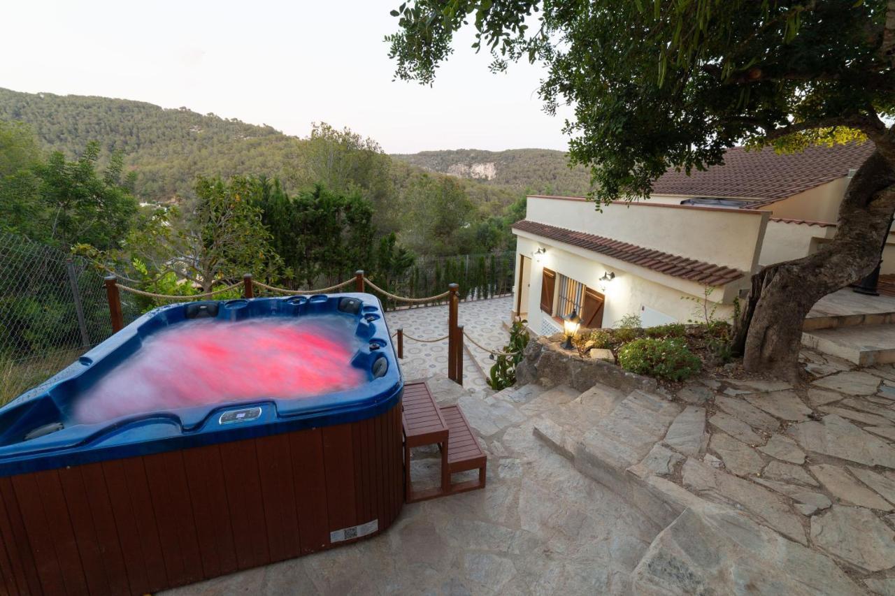 Villa Silom House Sant Pere De Ribes Exterior foto